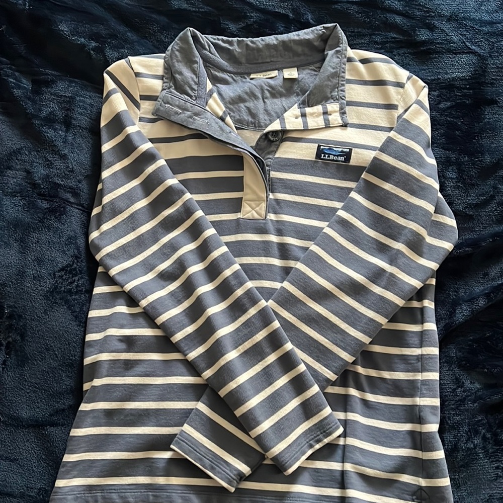 Women’s small LL Bean shirt